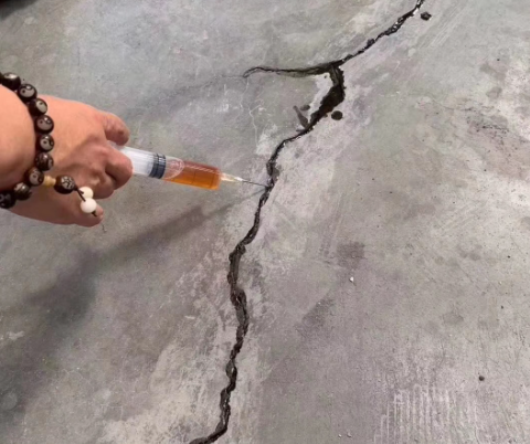 晋中混凝土裂缝修补技术详解​